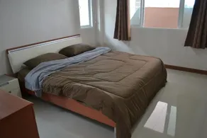 NBLL House - Image 4