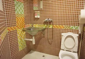 Cool Budget Hostel - Image 5