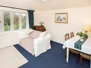 Holly Lodge & Cottage - Image 2