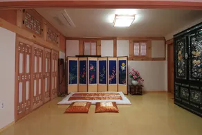 Moon Hanok Guesthouse - Image 4