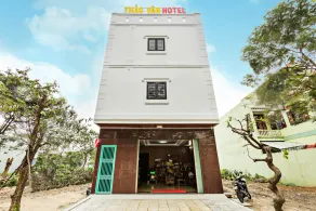 Thao Van Hotel by OYO Rooms - Image 5