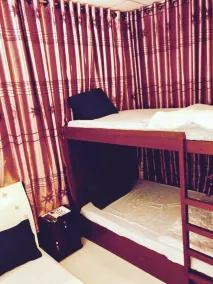 Mi Mi Backpackers Hostel - Image 2