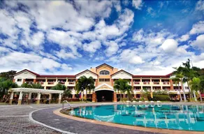 Subic Holiday Villas - Image 2