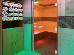 Novotel Manchester Centre - Image 2