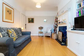 Enchanting in East Sheen - Image 2
