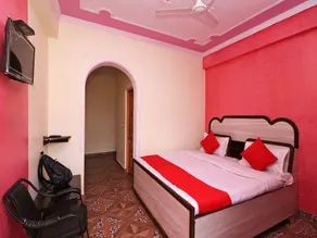 OYO 14003 Home Valley View 1BHK Kempty Fall - Image 5
