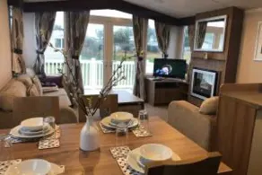 Stunning 3 Bed Static Home, Great Yarmouth - Image 3