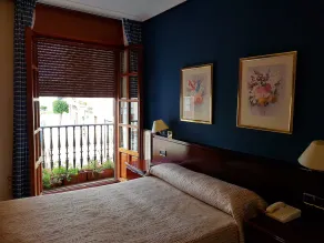 Hostal Santa María - Image 2