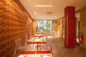 Le Moulin Plaza - Image 2