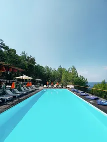 Rocas Roja Beach Hotel - Image 5