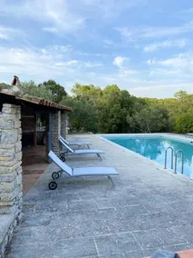 Villa de 5 chambres avec piscine privee jardin clos et wifi a Entrecasteaux - Image 4