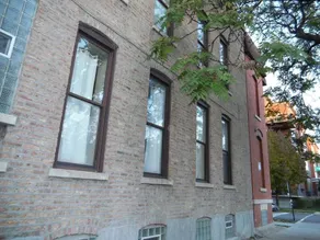 Bucktown, Urban Luxury and Convenience, Near L Train Stop at Western - Image 5
