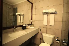 Best Western Plus Fursan Hotel - Image 5