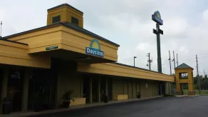 Days Inn by Wyndham Attalla - Image 5