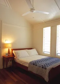The Pines Luxury Beachfront House - Image 4