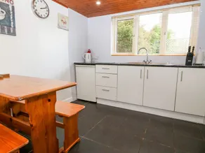 The Annexe, Brynteg - Image 4