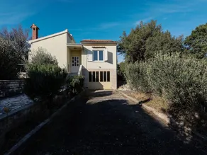 Serene Holiday Home in Pridraga with Private Garden - Image 3