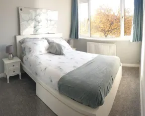 Inviting 3-bed House in Trentham - Image 5