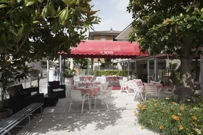 Hotel Seven - Image 4