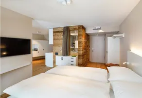 VERONICA View Hotel - Image 3
