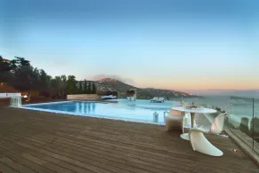 Seaview Peninsula Villa - Image 3