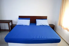 Queens Park Apartments - Image 4