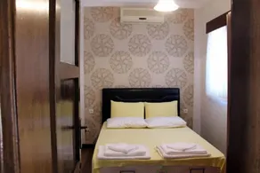 La Manzana Hotel - Image 2