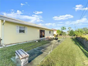 Venice Avalon Home - Three Bedroom Home - Image 4