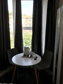 Bluebells Guest House - Image 3