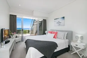 Luxury Bale Penthouse & Jacuzzi Spa 1328 North Culture - Image 2