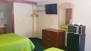 Budget Inn Corning - Image 5