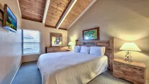 Delight in luxe amenities at this newly remodeled Lakeland Village studio - Image 4