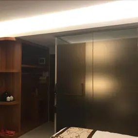 Yuan Yue Business Hotel - Image 3