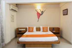 Aayush Corporate Stays by OYO Rooms - Image 5
