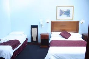 Kings Paget Hotel - Image 4