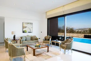 Important Group | Villa Green - Image 3
