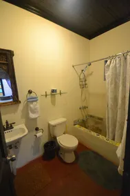 Katamah Beachfront Guesthouse - Image 5