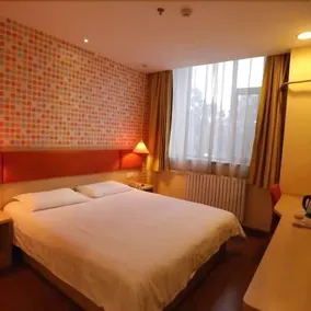 Home Inn · Ruibaiyun Hotel (Pingyao Ancient City South Gate Tourist Center) - Image 2