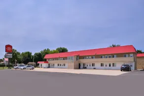 Red Carpet Inn - Image 4