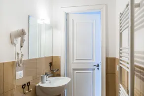 Artemide Bed and Breakfast - Image 2