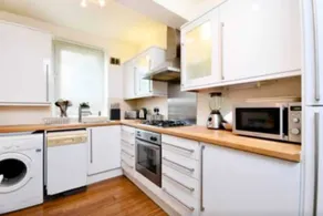 Stylish 2 Bed Between Camden Town & Primrose Hill - Image 4