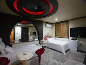 Songdo Hotel Queen - Image 2