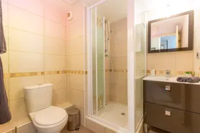 Beautiful apt with TERRACE near VELODROME - Image 4