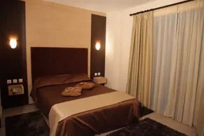 Alexander Hotel - Image 3