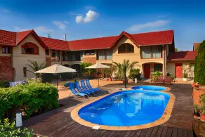 Erdei Guesthouses - Image 2