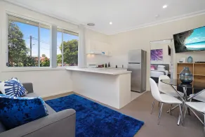 Mayfield Short Stay Apartments - Image 2
