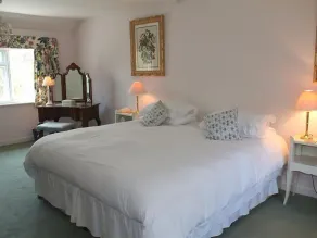 Winterbourne Cottage - Image 5