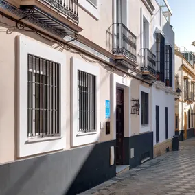 Las Cruces Apartamentos - Image 4