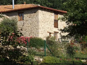 Comfortable and cozy country house in a charming setting. - Image 5
