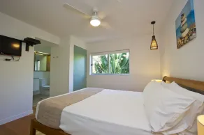 Maggies Beachfront Apt. 6 - Image 5